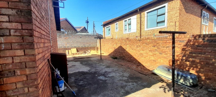 To Let 3 Bedroom Property for Rent in Pimville Zone 6 Gauteng