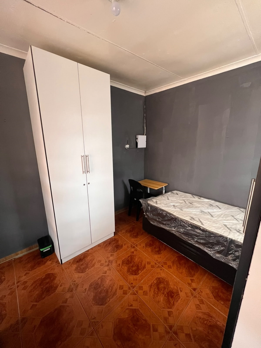 To Let 3 Bedroom Property for Rent in Pimville Zone 6 Gauteng