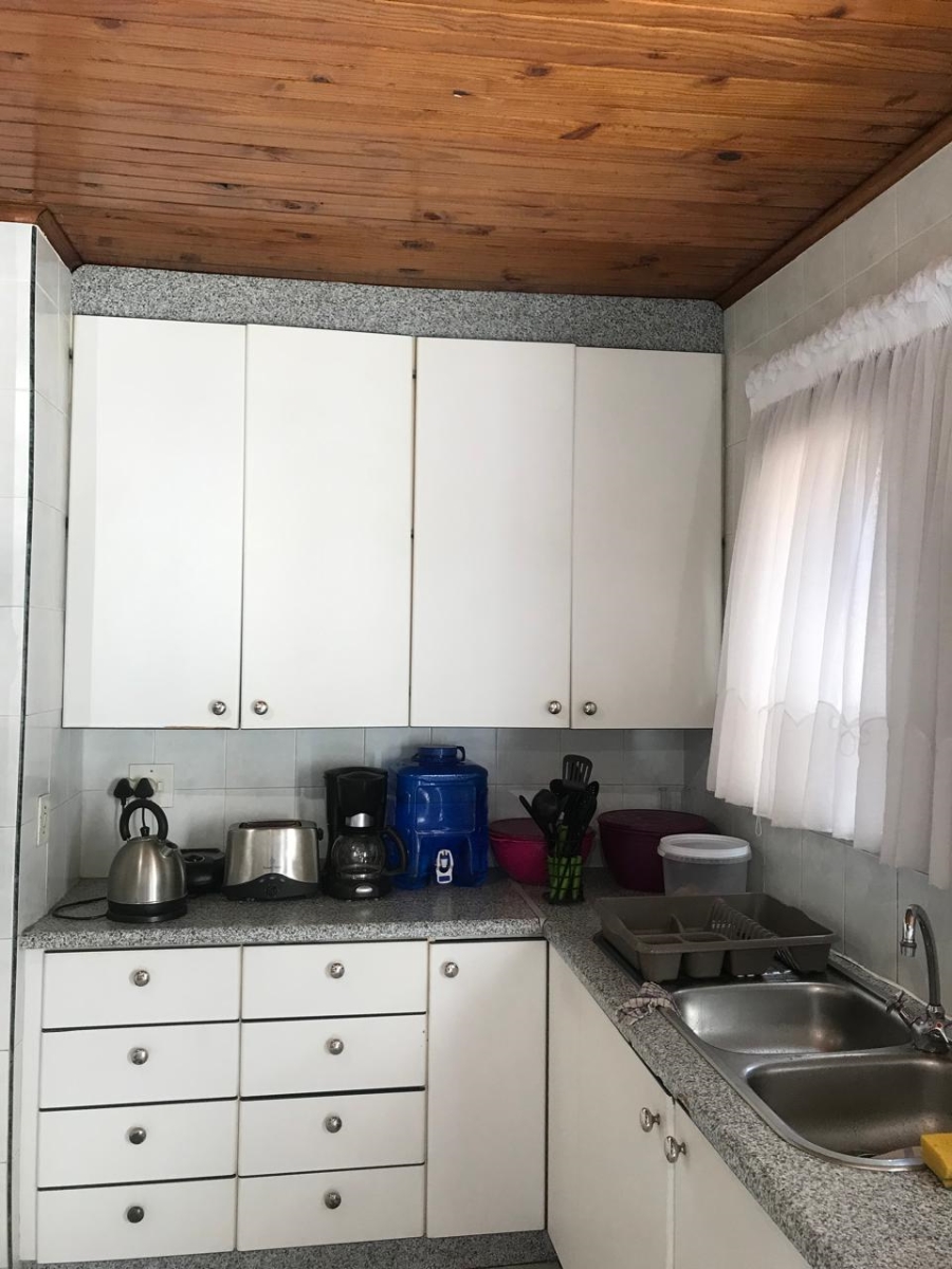 4 Bedroom Property for Sale in Mondeor Gauteng