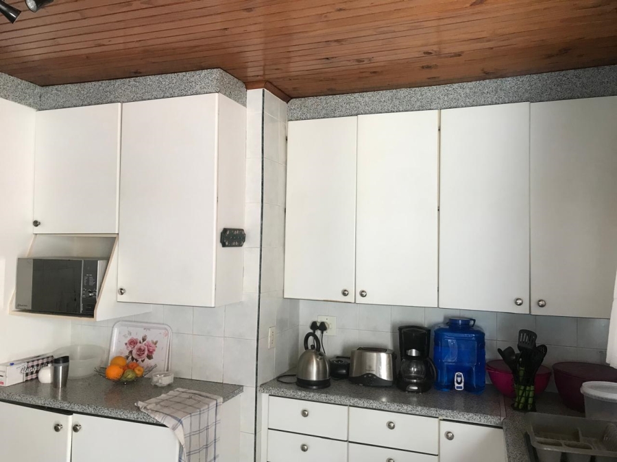 4 Bedroom Property for Sale in Mondeor Gauteng