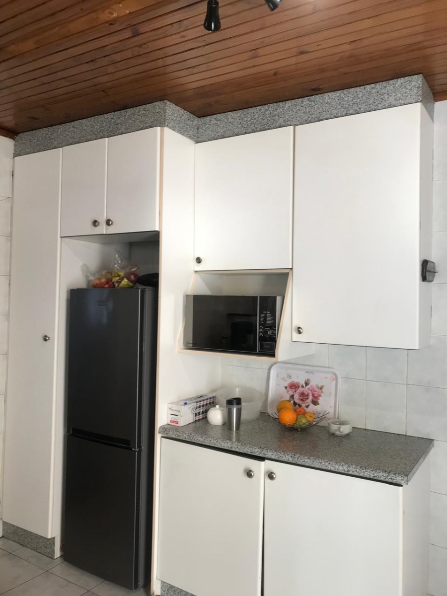 4 Bedroom Property for Sale in Mondeor Gauteng