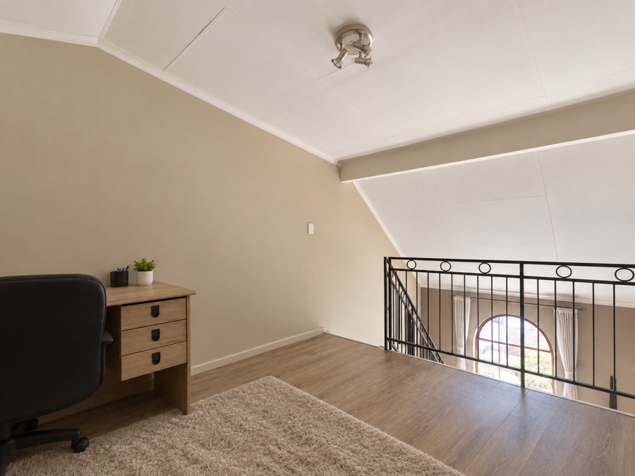 2 Bedroom Property for Sale in Bryanston Gauteng