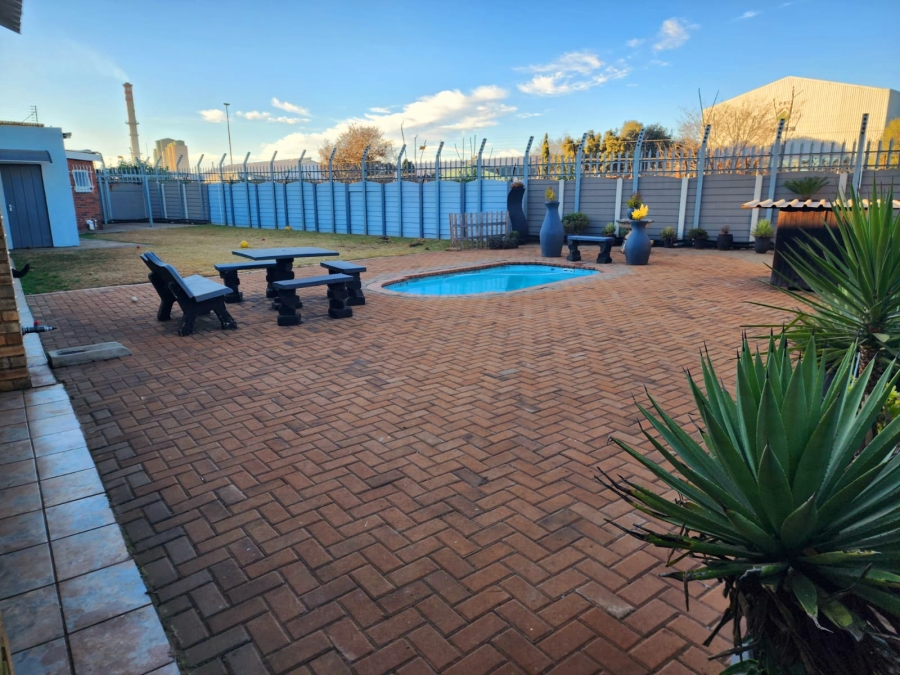 3 Bedroom Property for Sale in Dal Fouche Gauteng