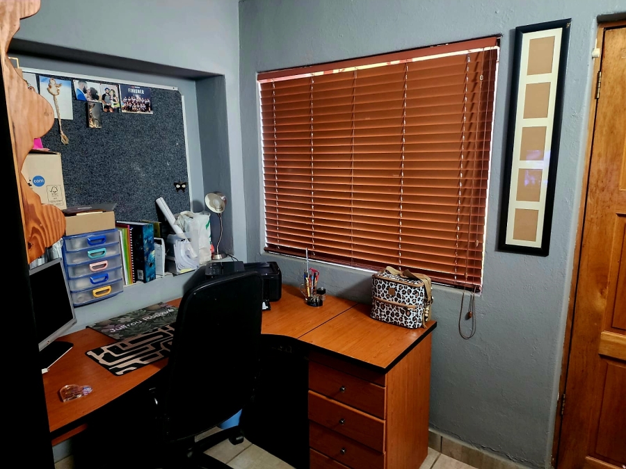 3 Bedroom Property for Sale in Dal Fouche Gauteng