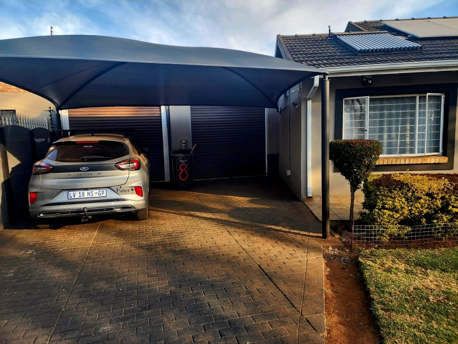3 Bedroom Property for Sale in Dal Fouche Gauteng