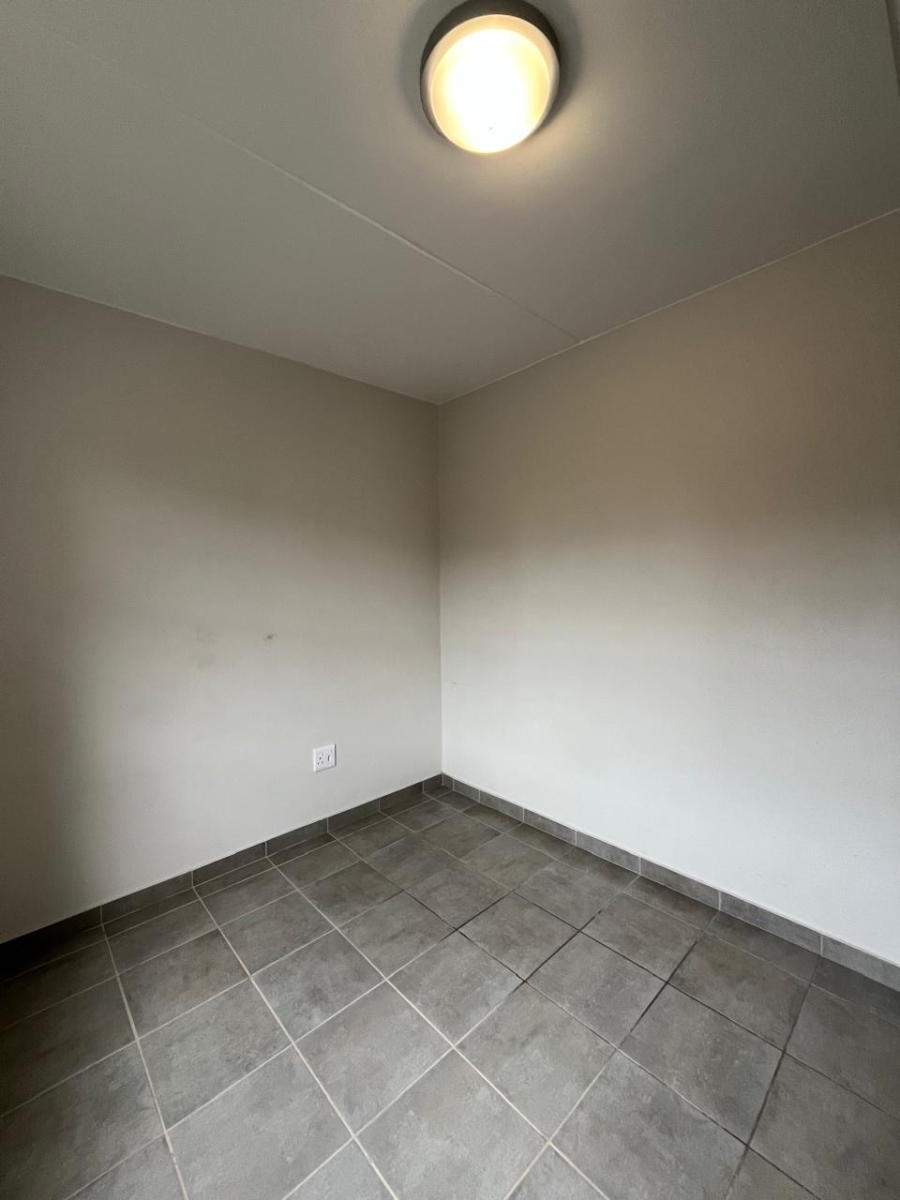 2 Bedroom Property for Sale in Pretoria North Gauteng