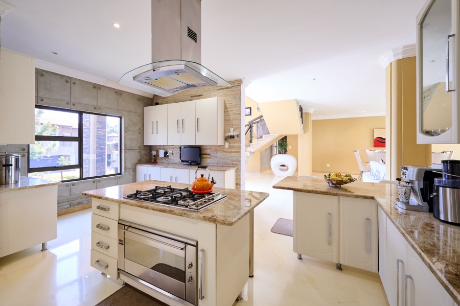 5 Bedroom Property for Sale in Carlswald North Estate Gauteng