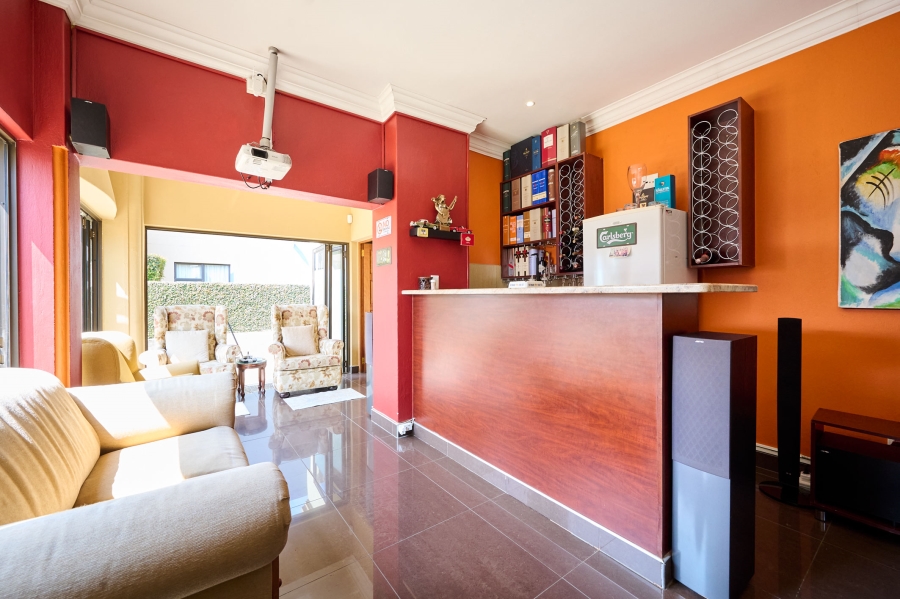 5 Bedroom Property for Sale in Carlswald North Estate Gauteng