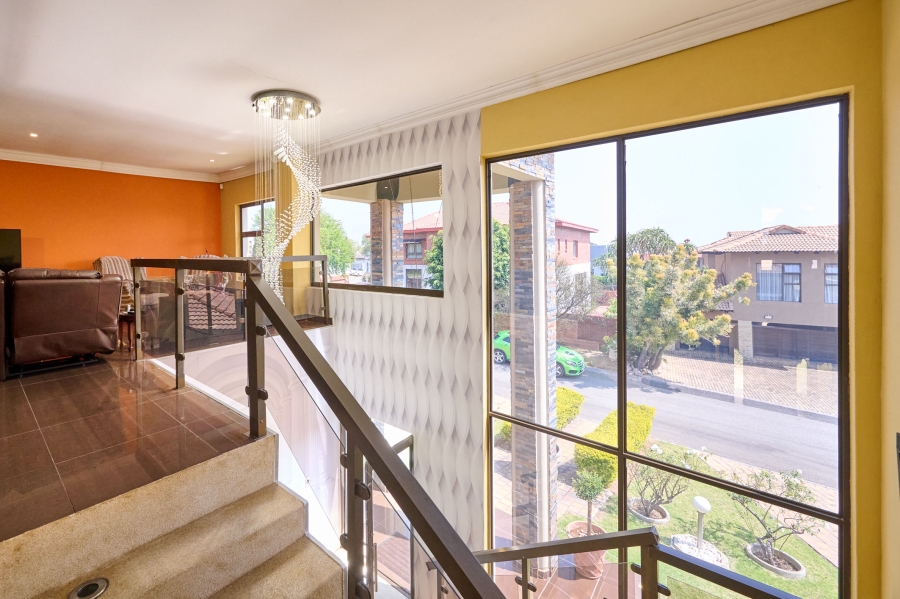 5 Bedroom Property for Sale in Carlswald North Estate Gauteng