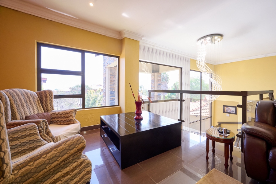 5 Bedroom Property for Sale in Carlswald North Estate Gauteng