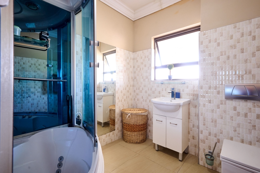 5 Bedroom Property for Sale in Carlswald North Estate Gauteng