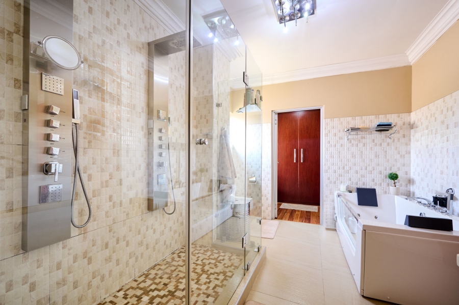 5 Bedroom Property for Sale in Carlswald North Estate Gauteng