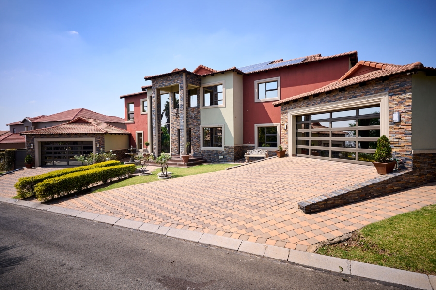 5 Bedroom Property for Sale in Carlswald North Estate Gauteng
