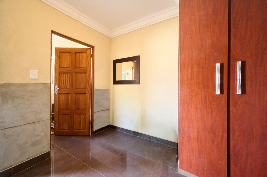 5 Bedroom Property for Sale in Carlswald North Estate Gauteng