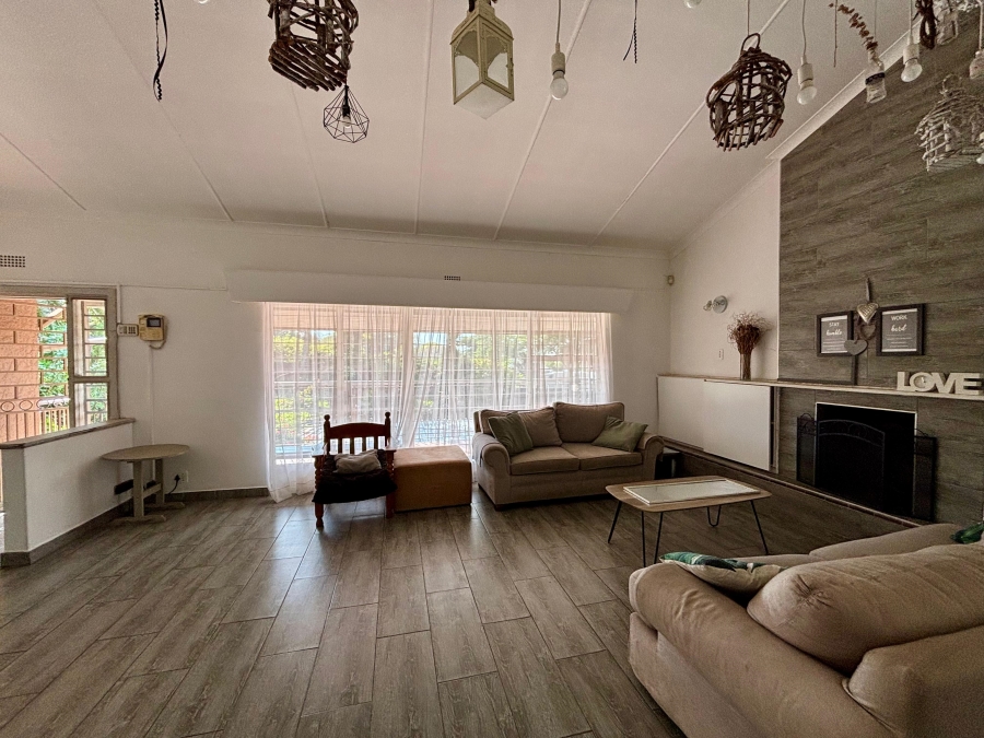 5 Bedroom Property for Sale in Blairgowrie Gauteng