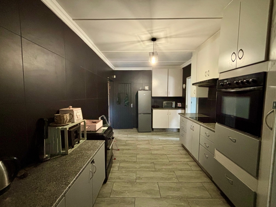 5 Bedroom Property for Sale in Blairgowrie Gauteng