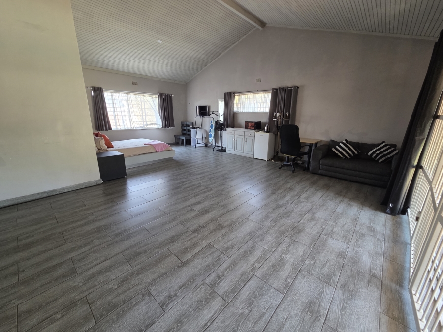 5 Bedroom Property for Sale in Blairgowrie Gauteng