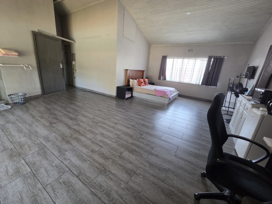 5 Bedroom Property for Sale in Blairgowrie Gauteng