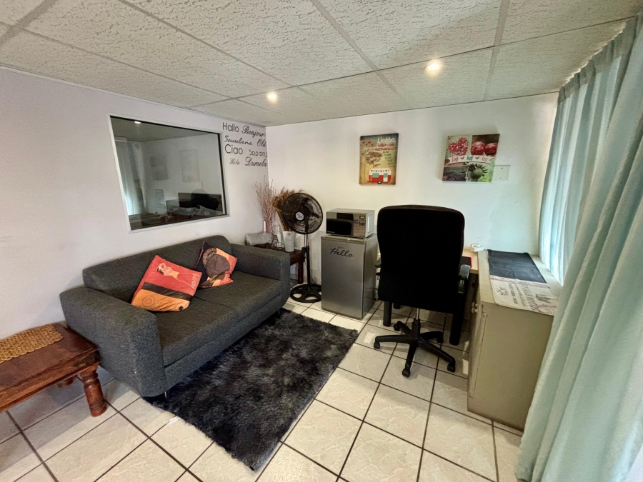 5 Bedroom Property for Sale in Blairgowrie Gauteng