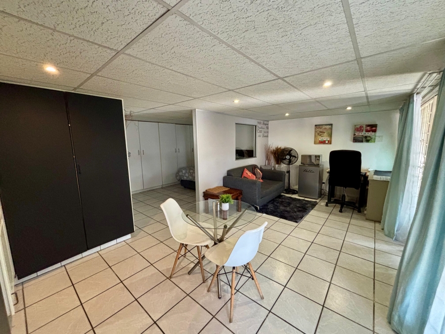5 Bedroom Property for Sale in Blairgowrie Gauteng