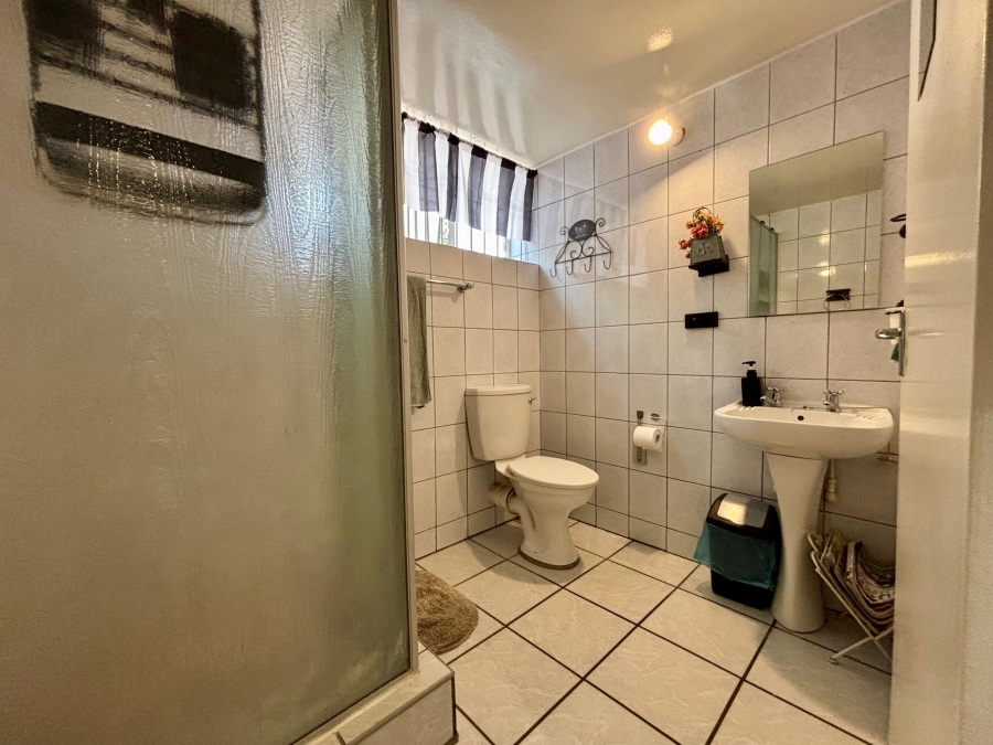 5 Bedroom Property for Sale in Blairgowrie Gauteng