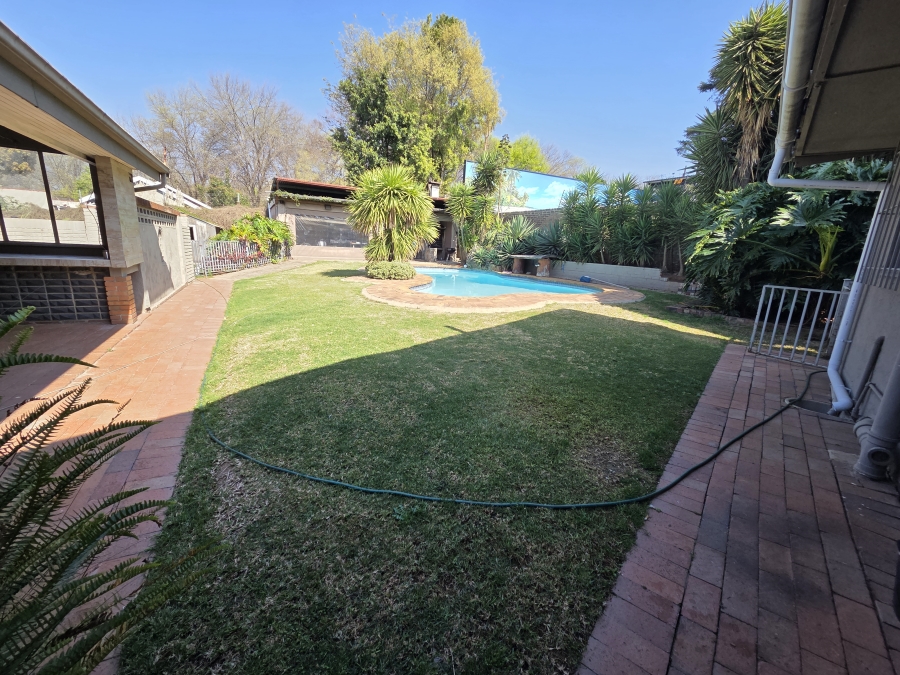 5 Bedroom Property for Sale in Blairgowrie Gauteng
