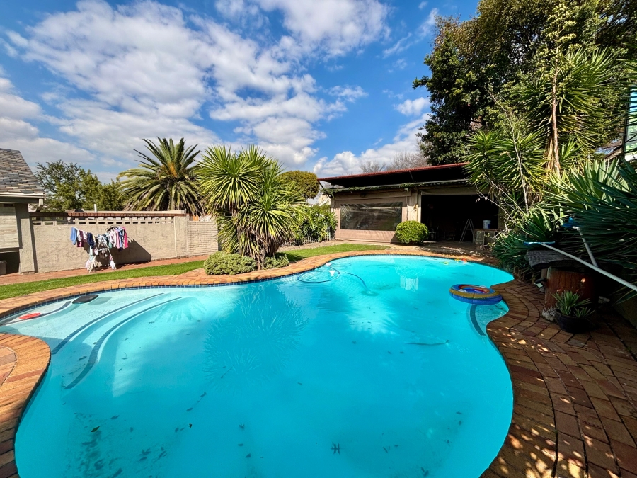 5 Bedroom Property for Sale in Blairgowrie Gauteng