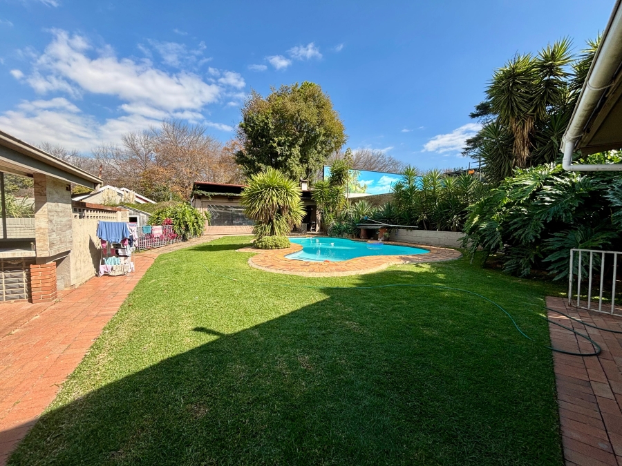 5 Bedroom Property for Sale in Blairgowrie Gauteng