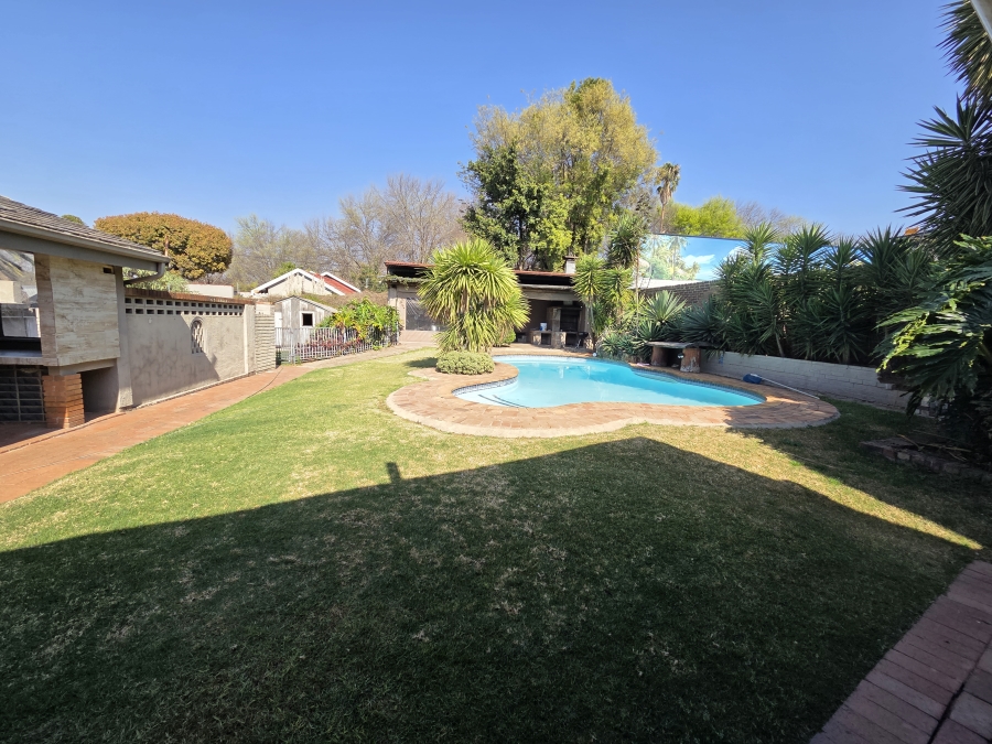 5 Bedroom Property for Sale in Blairgowrie Gauteng