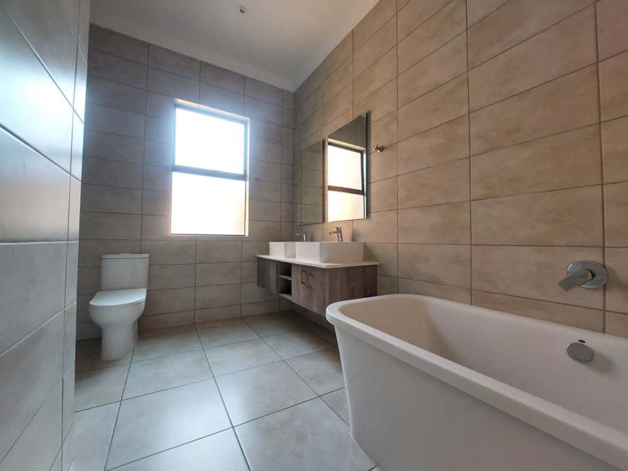 3 Bedroom Property for Sale in Six Fountains Residential Estate Gauteng