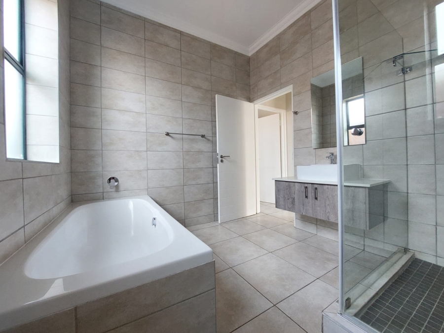 3 Bedroom Property for Sale in Six Fountains Residential Estate Gauteng