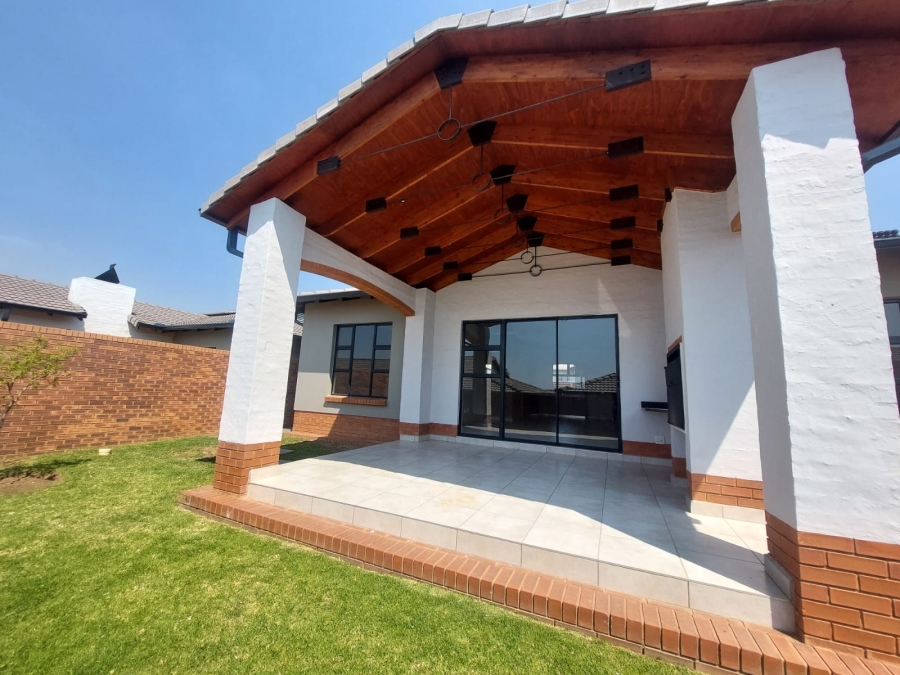 3 Bedroom Property for Sale in Six Fountains Residential Estate Gauteng