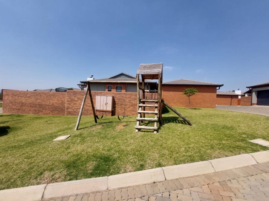 3 Bedroom Property for Sale in Six Fountains Residential Estate Gauteng