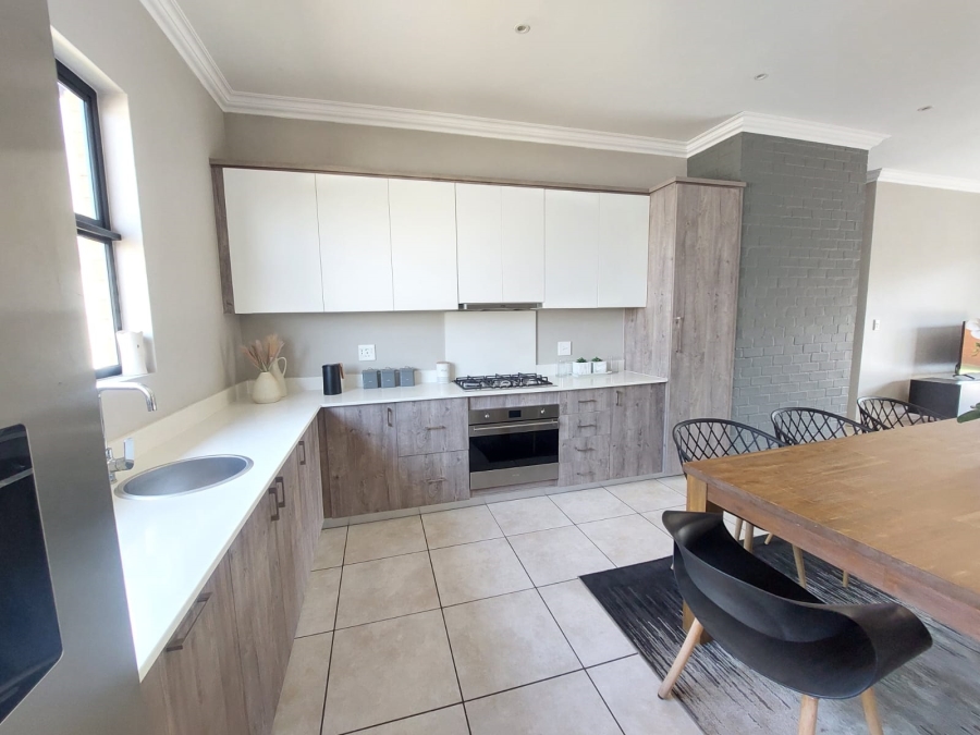 3 Bedroom Property for Sale in Six Fountains Residential Estate Gauteng