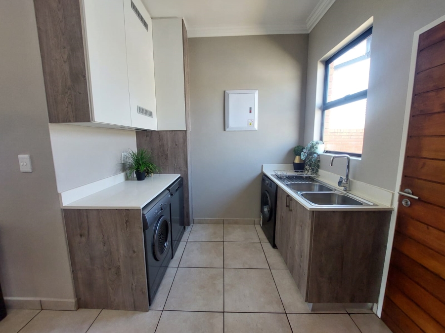 3 Bedroom Property for Sale in Six Fountains Residential Estate Gauteng