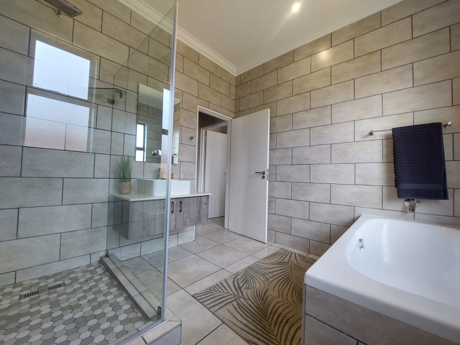 3 Bedroom Property for Sale in Six Fountains Residential Estate Gauteng