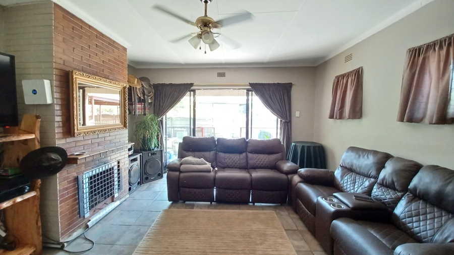 3 Bedroom Property for Sale in Vanderbijlpark SW 5 Gauteng
