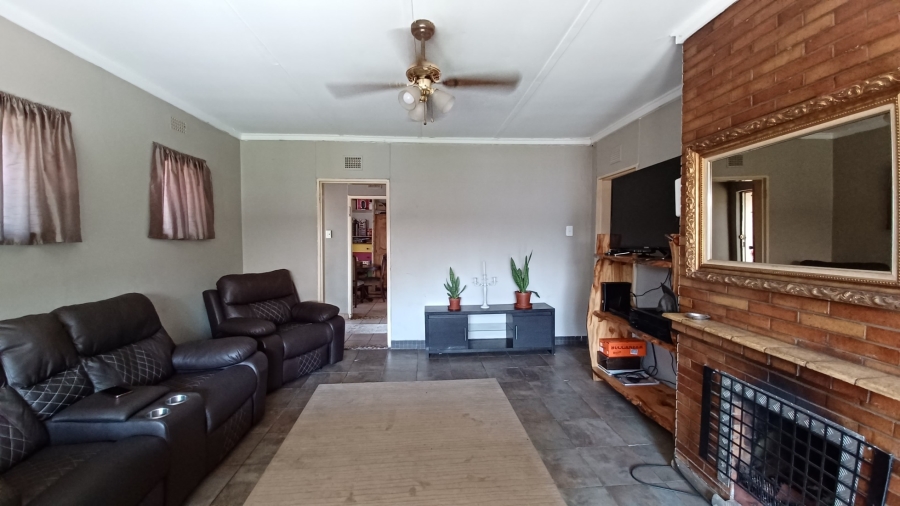 3 Bedroom Property for Sale in Vanderbijlpark SW 5 Gauteng