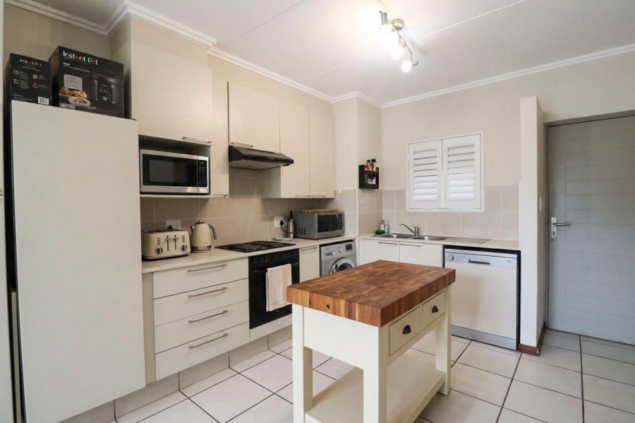 2 Bedroom Property for Sale in Bryanston Gauteng