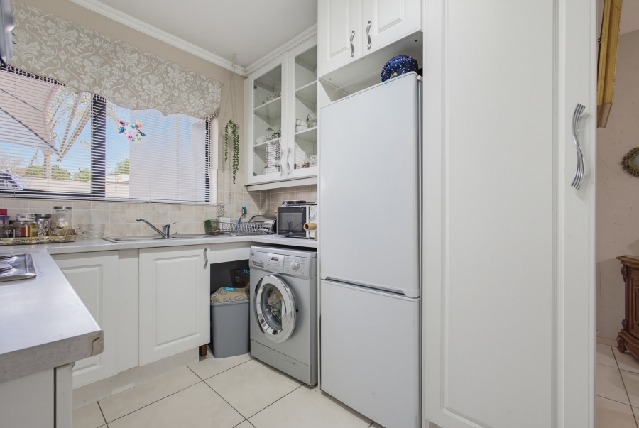 2 Bedroom Property for Sale in Hurlyvale Gauteng