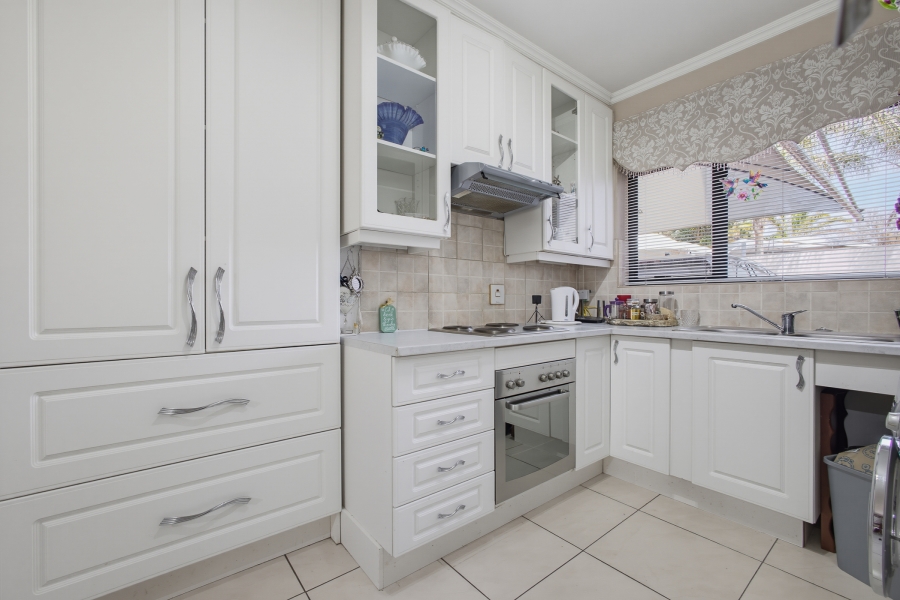 2 Bedroom Property for Sale in Hurlyvale Gauteng