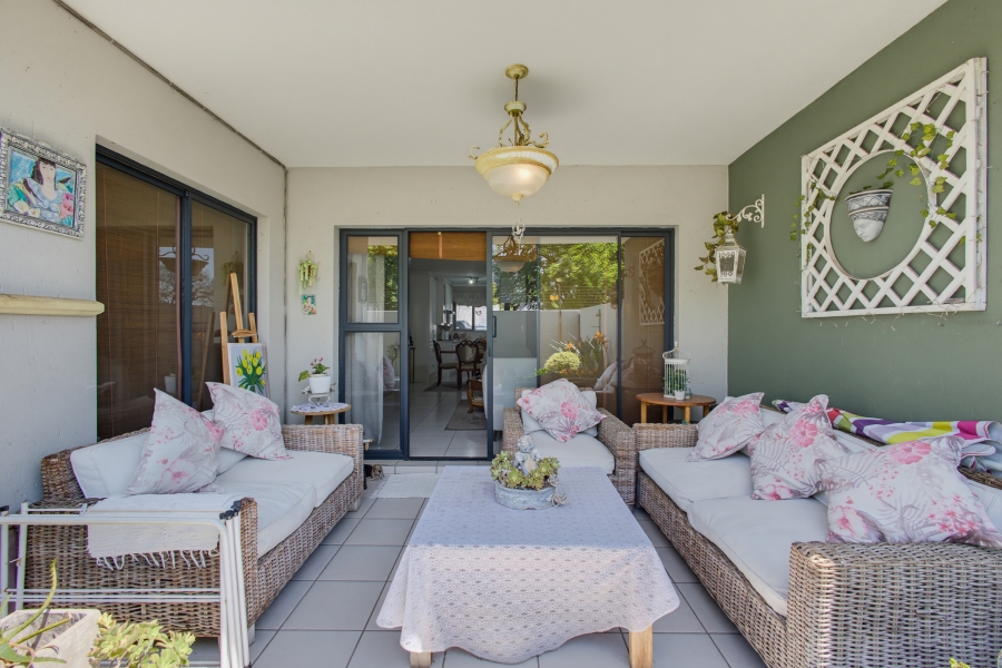 2 Bedroom Property for Sale in Hurlyvale Gauteng