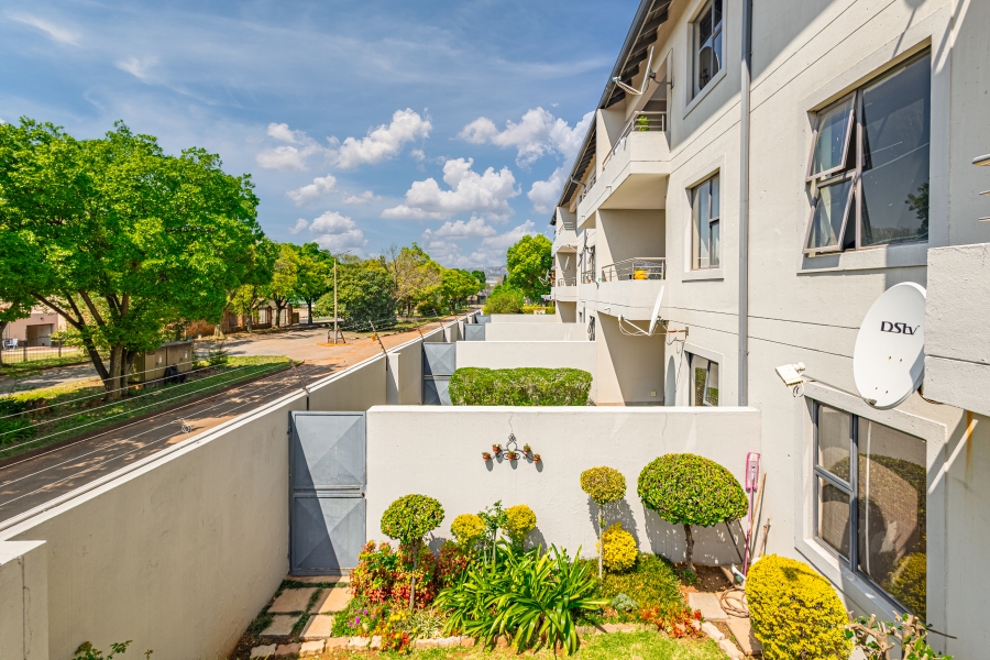 2 Bedroom Property for Sale in Hurlyvale Gauteng