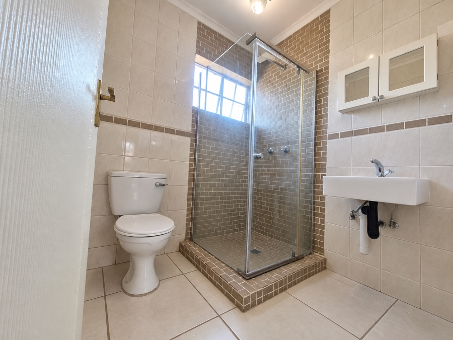 To Let 3 Bedroom Property for Rent in Roodepoort Gauteng