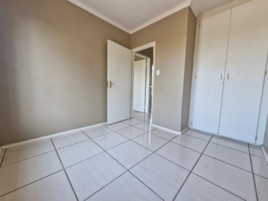 To Let 3 Bedroom Property for Rent in Roodepoort Gauteng