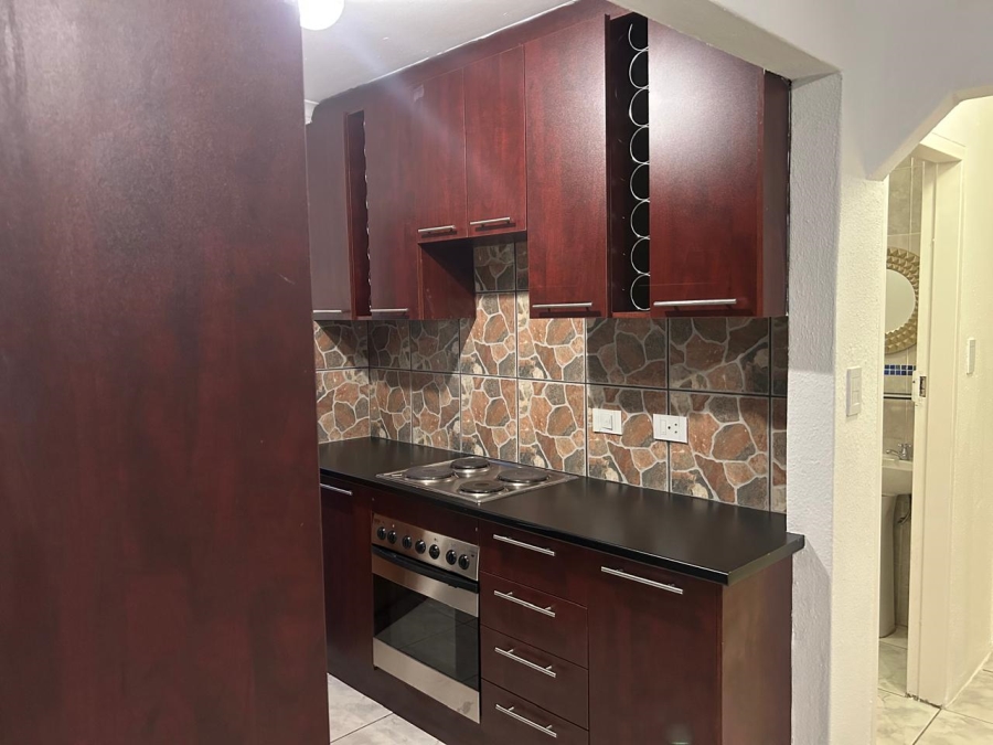 To Let 2 Bedroom Property for Rent in Ormonde Gauteng