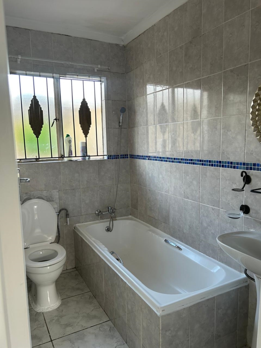 To Let 2 Bedroom Property for Rent in Ormonde Gauteng
