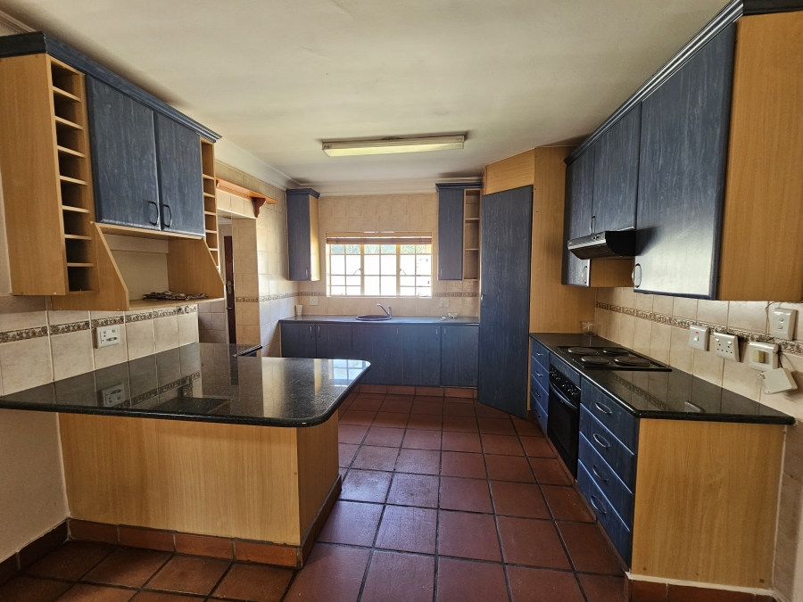 To Let 4 Bedroom Property for Rent in Eldoraigne Gauteng