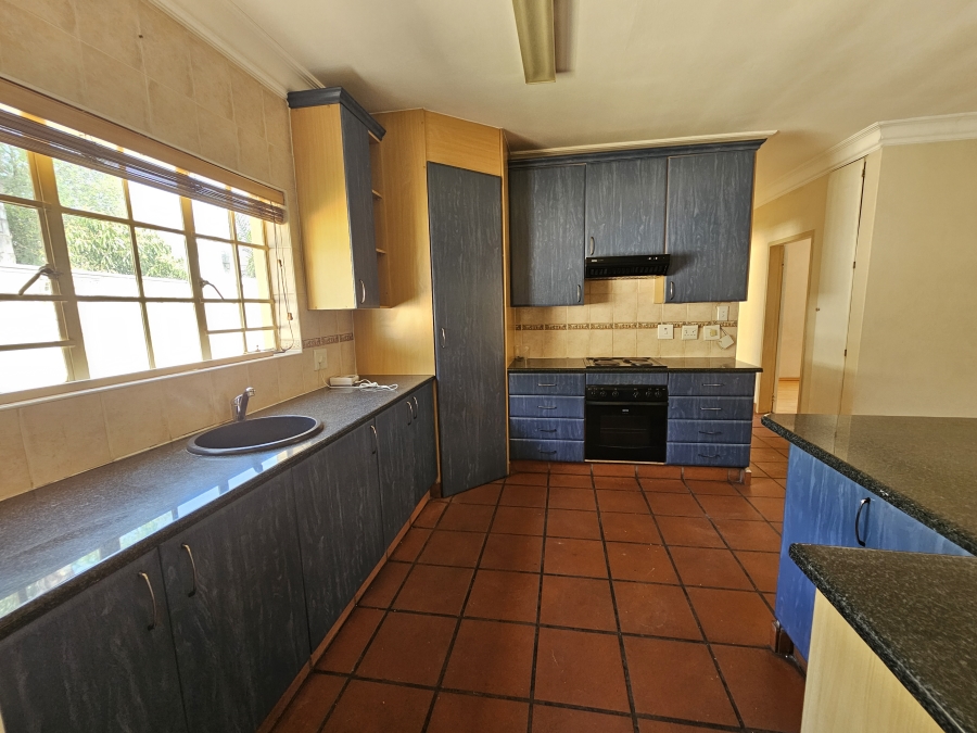 To Let 4 Bedroom Property for Rent in Eldoraigne Gauteng