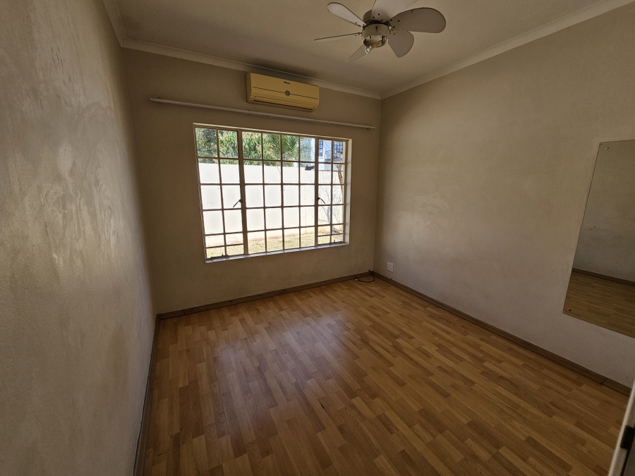 To Let 4 Bedroom Property for Rent in Eldoraigne Gauteng
